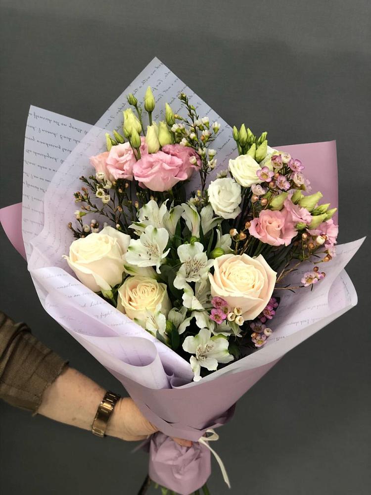 Букет цветов из: Альстромерии, Розы и Лизиантусы в Верхнем Мамоне