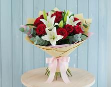 Букет цветов из:  Лилии и Розы в Верхнем Мамоне