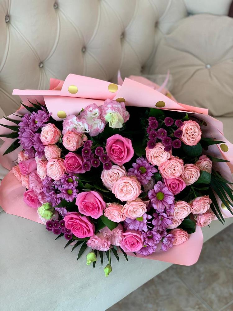 Букет цветов из: Хризантемы, Розы и Лизиантусы в Верхнем Мамоне