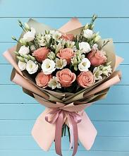 Букет цветов из:  Розы, Альстромерии и Лизиантусы в Верхнем Мамоне