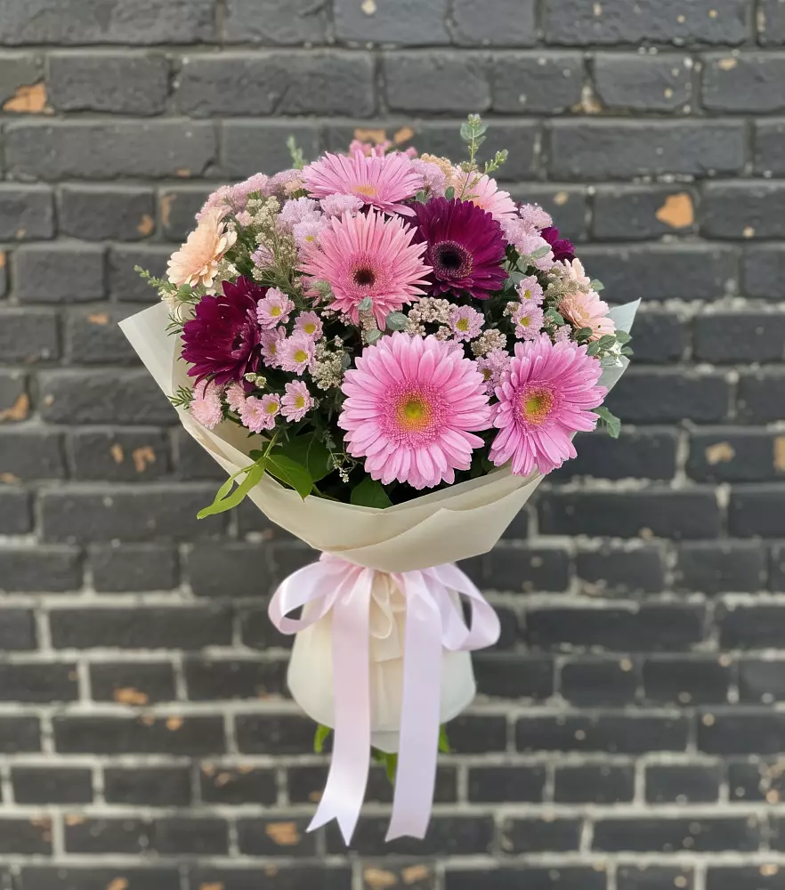 Букет цветов из: Герберы и Хризантемы в Верхнем Мамоне
