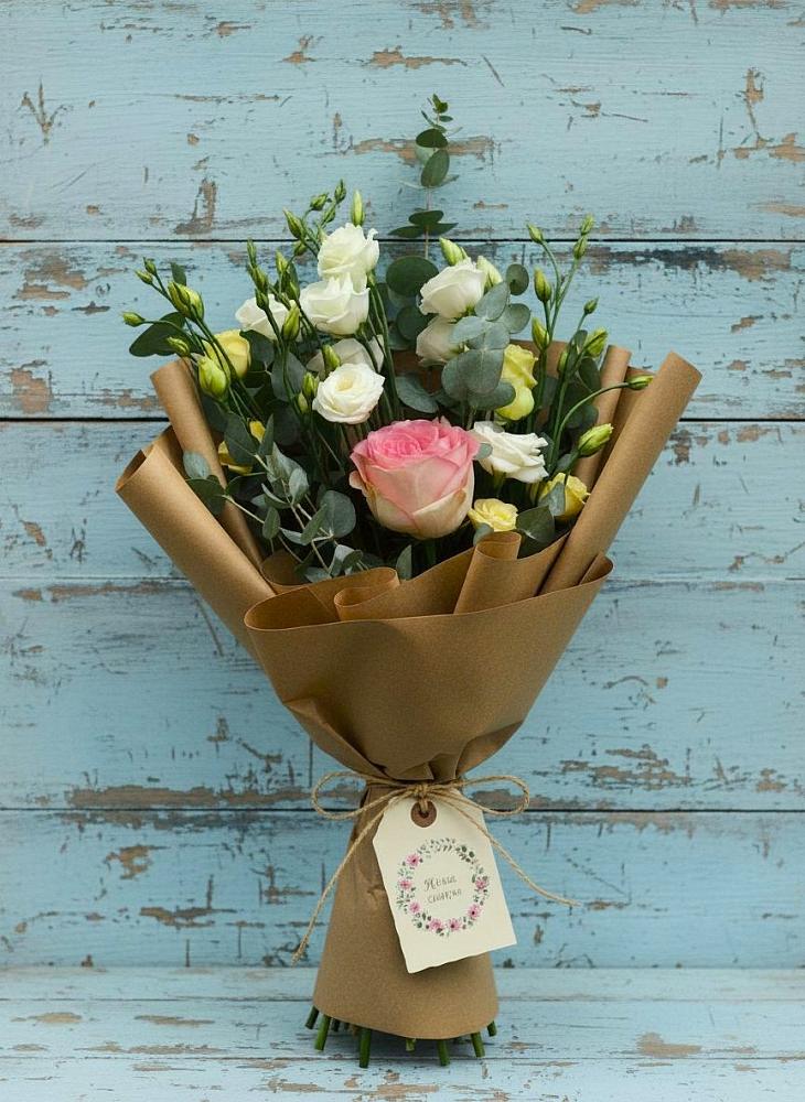 Букет цветов из: Розы и Лизиантусы в Верхнем Мамоне