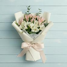 Букет цветов из:  Альстромерии в Верхнем Мамоне