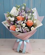 Букет цветов из:  Лизиантусы, Розы, Альстромерии и Гипсофила в Верхнем Мамоне