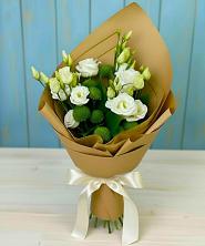 Букет цветов из:  Хризантемы и Лизиантусы в Верхнем Мамоне