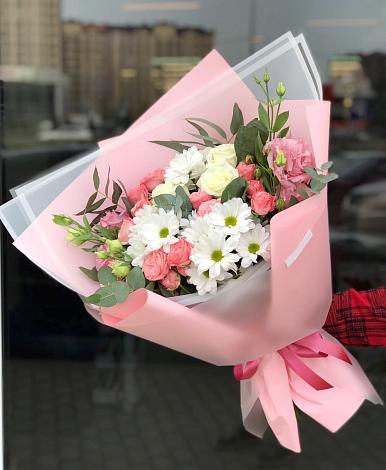 Букет цветов из: Розы, Лизиантусы и Хризантемы в Верхнем Мамоне